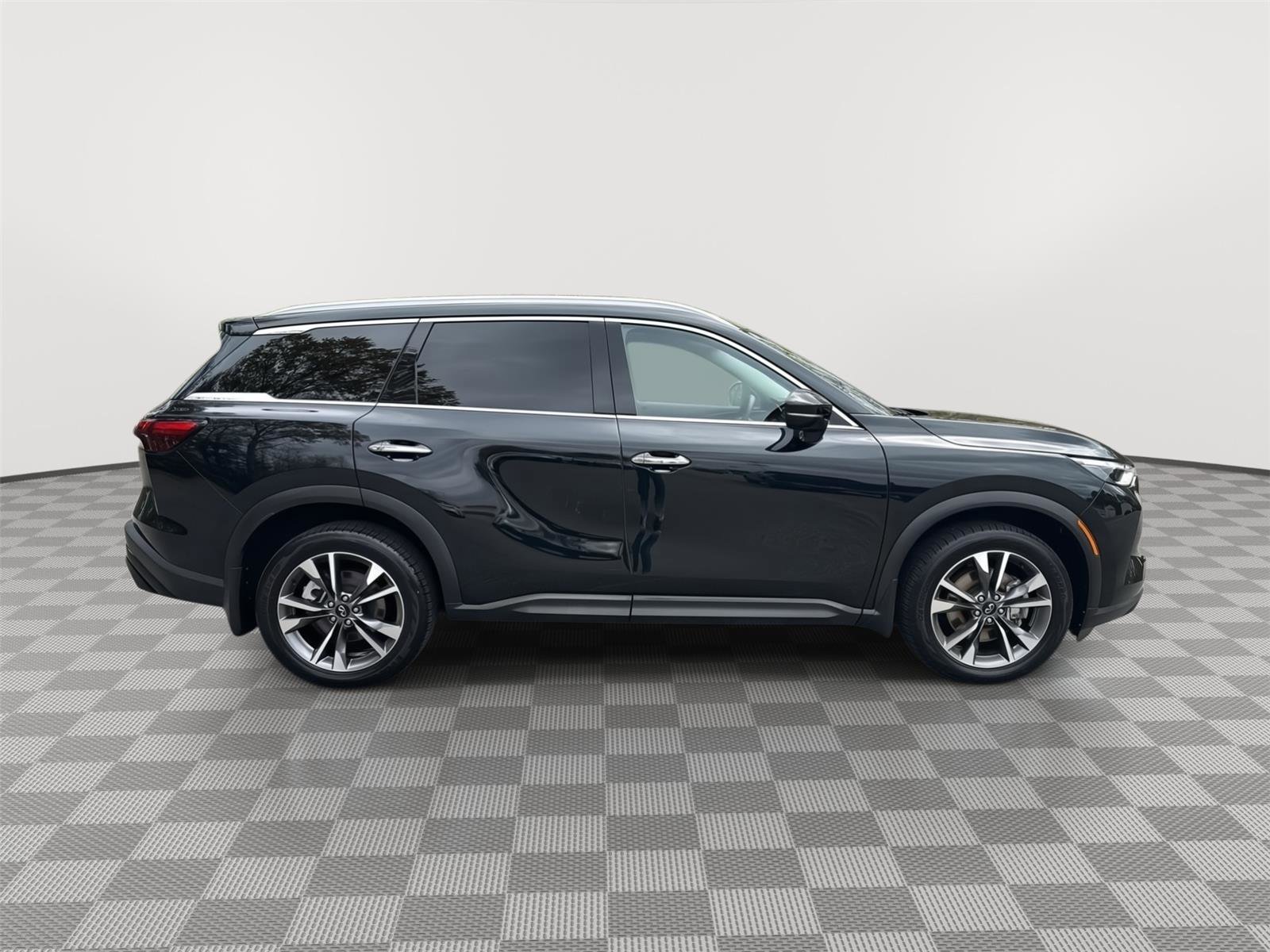 Used 2023 INFINITI QX60 Luxe w/ Cargo Package AWD/4WD image 5