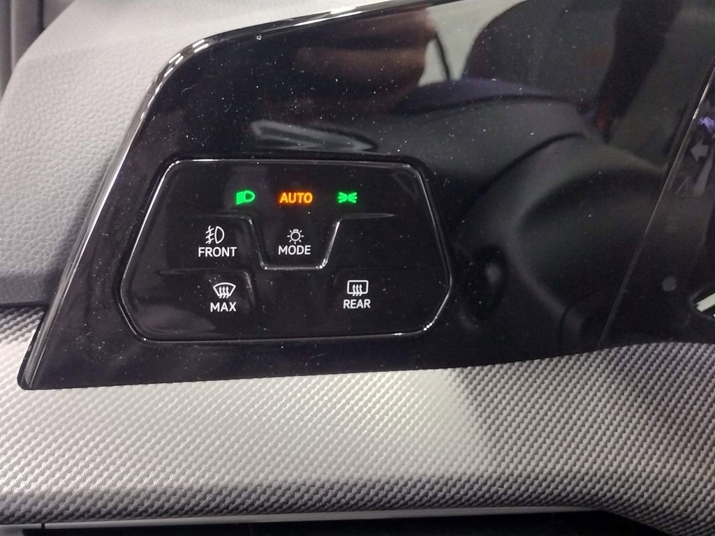 New 2025 Volkswagen GTI SE image 24