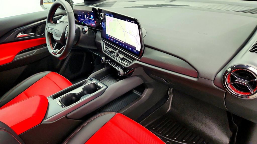 Used 2025 Chevrolet Equinox EV RS image 24