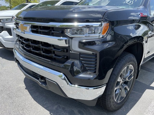 New 2025 Chevrolet Silverado 1500 LT w/ Z71 Off-Road Package image 9