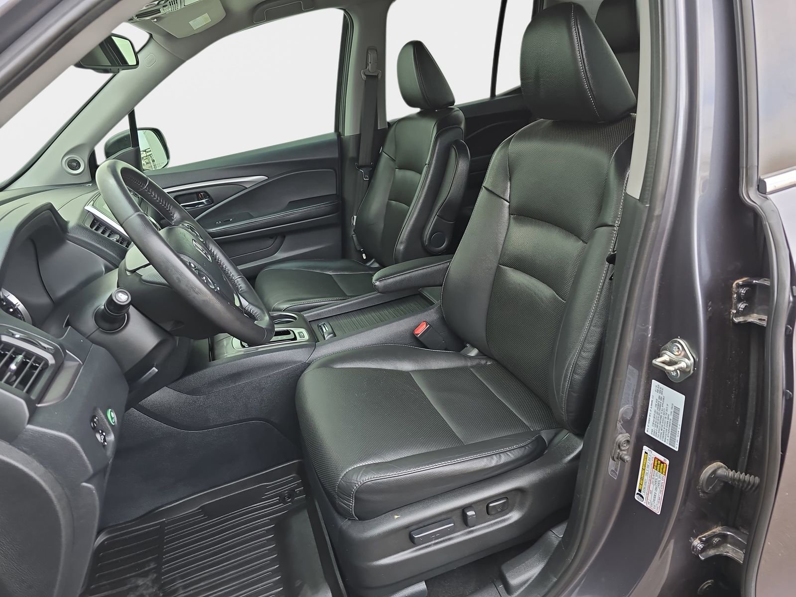 Certified 2019 Honda Ridgeline RTL-T image 16