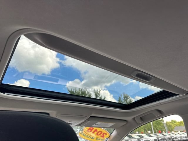 Used 2018 Toyota RAV4 XLE AWD/4WD image 14