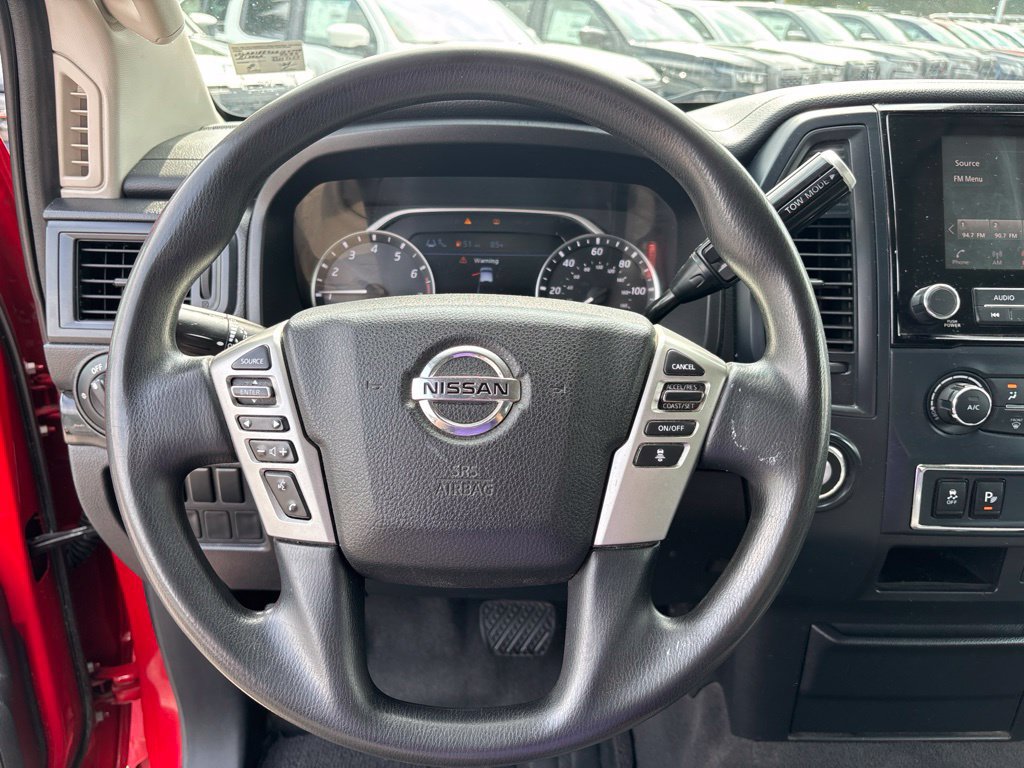 Used 2022 Nissan Titan SV RWD image 9