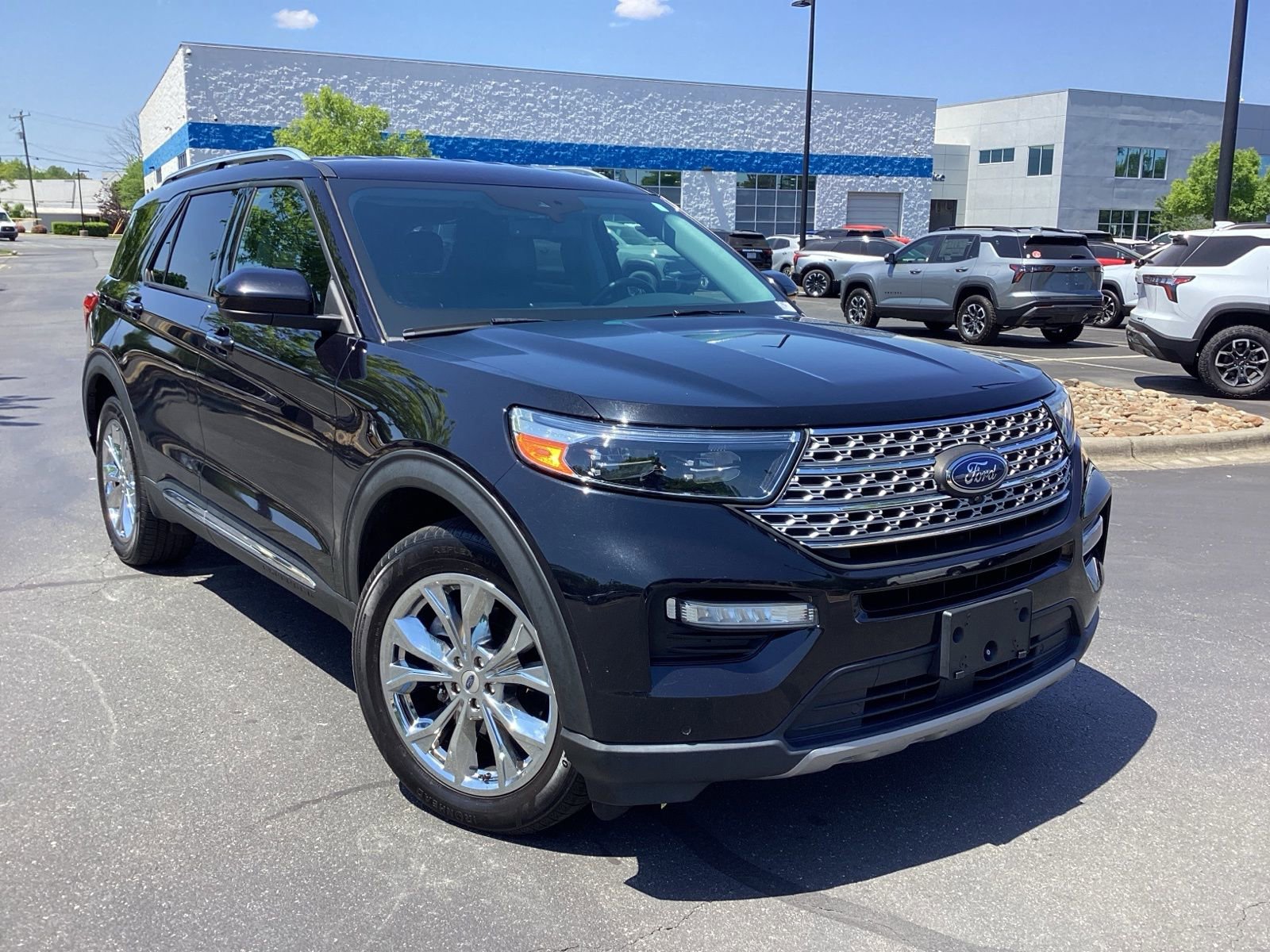 Used 2022 Ford Explorer Limited RWD image 1