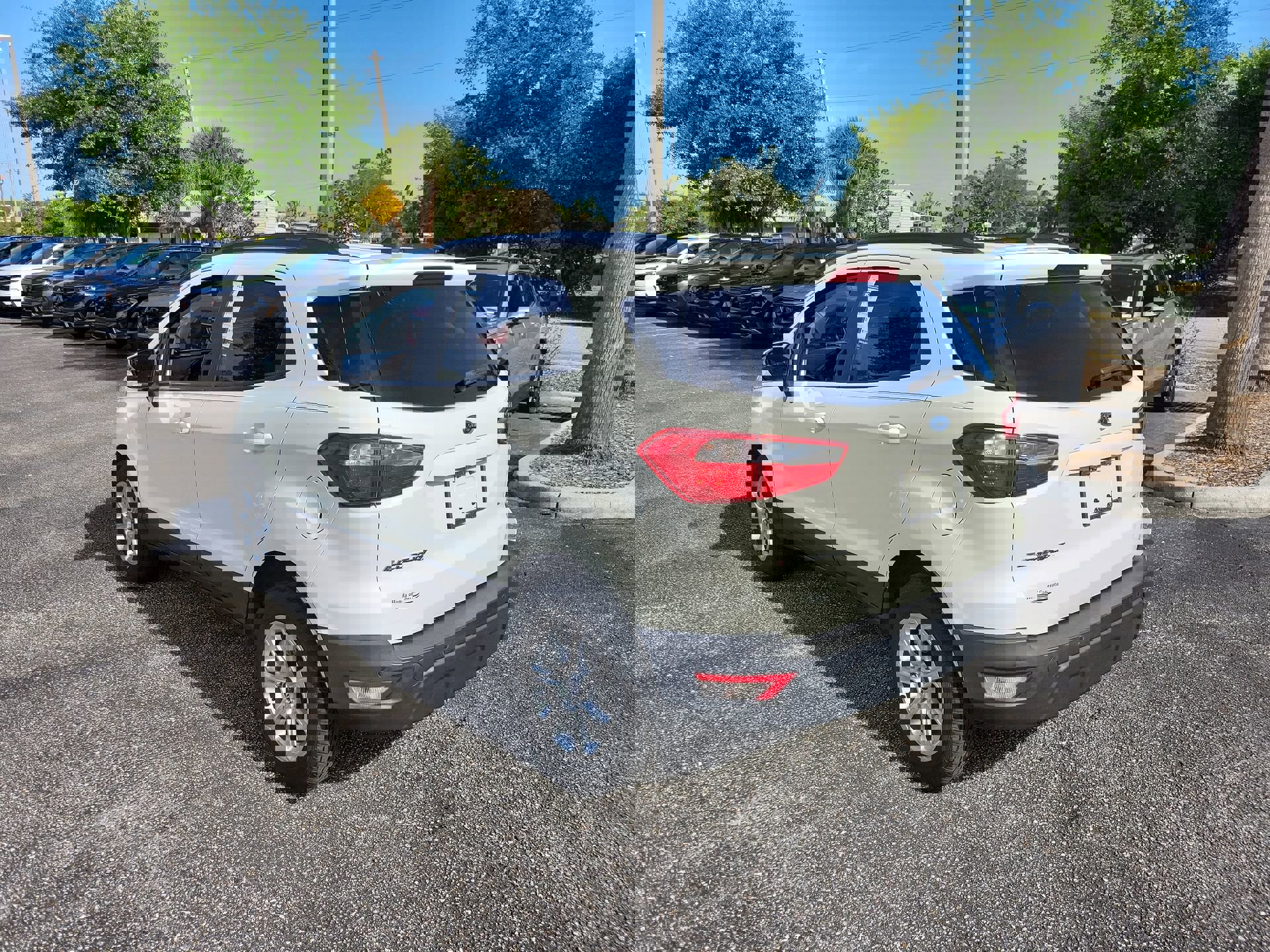 Used 2021 Ford EcoSport SE w/ SE Convenience Package FWD image 7