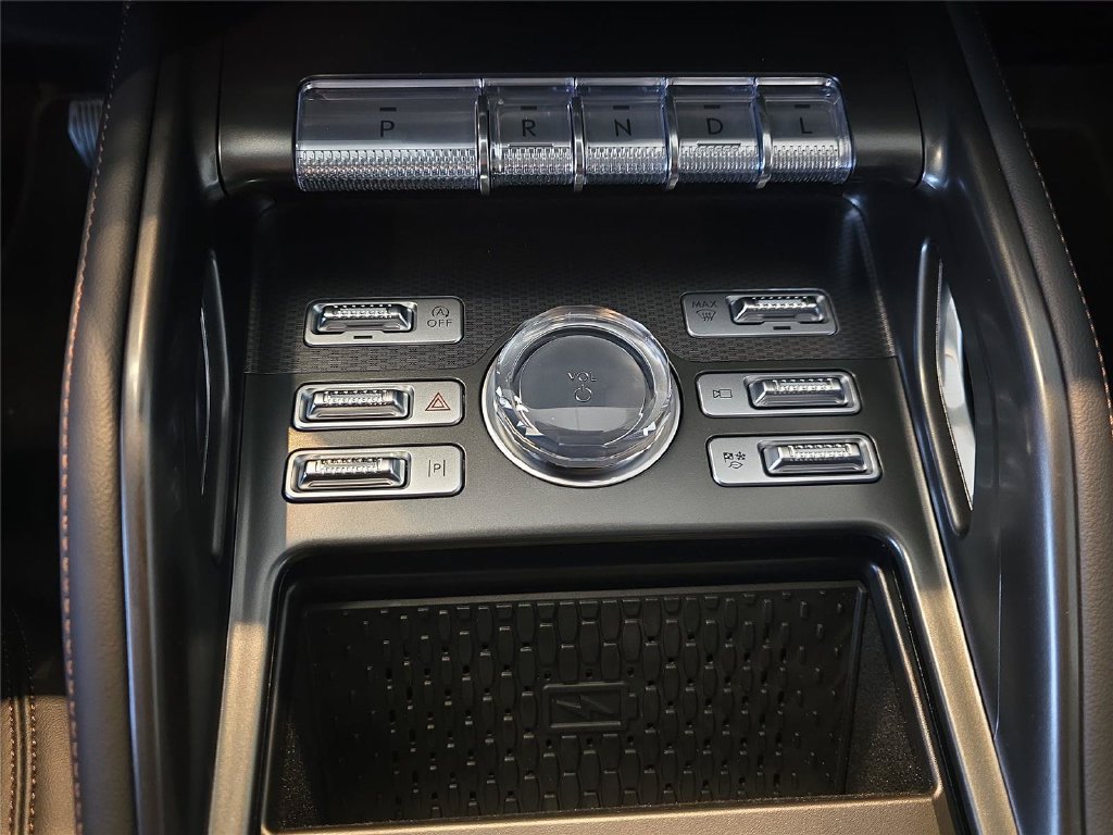 New 2026 Lincoln Nautilus Premier AWD/4WD image 16