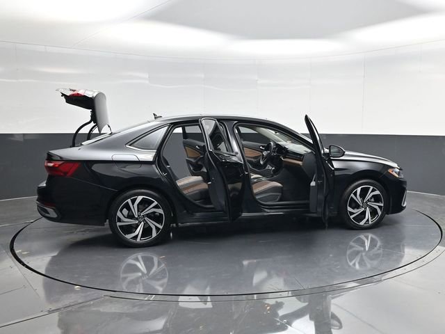 Used 2025 Volkswagen Jetta SEL FWD image 62