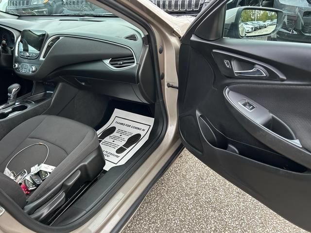 Used 2024 Chevrolet Malibu LT FWD image 29