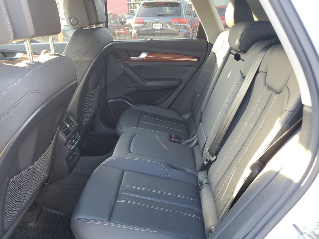 Used 2021 Audi Q5 Prestige w/ Prestige Package image 13