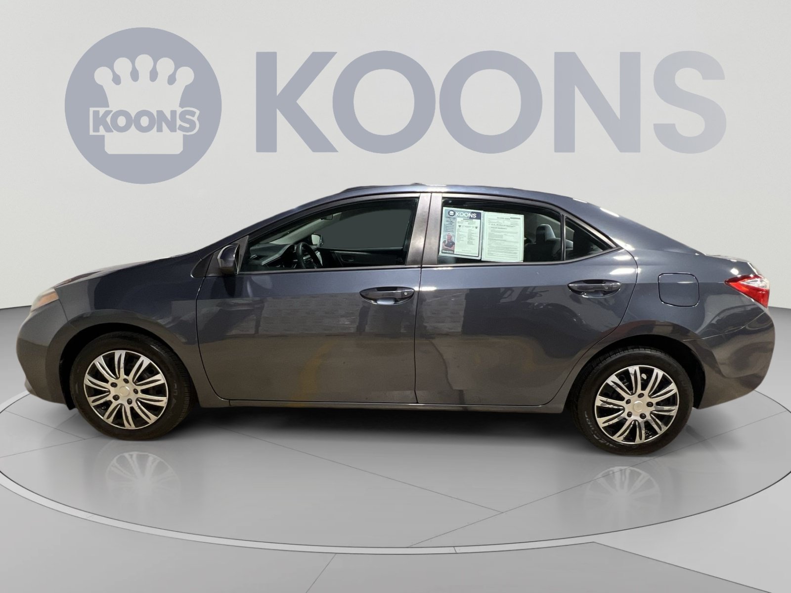 Used 2014 Toyota Corolla LE FWD image 2