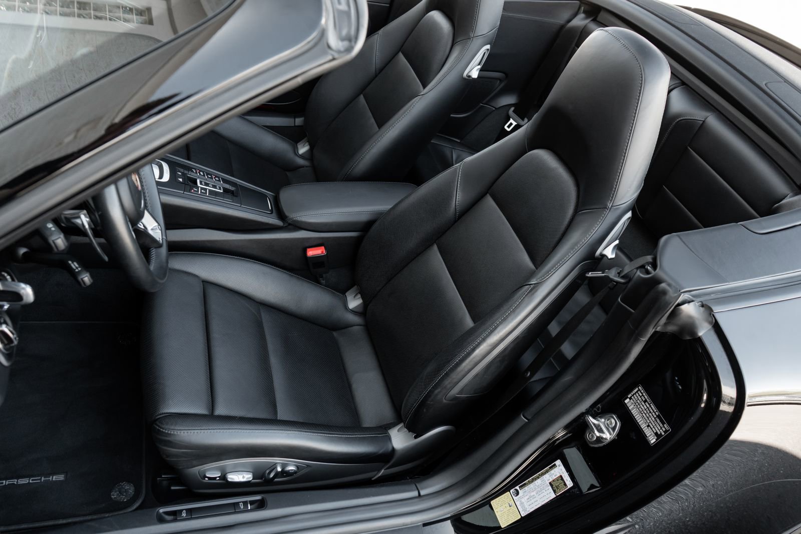 Used 2017 Porsche 911 Carrera GTS RWD image 26
