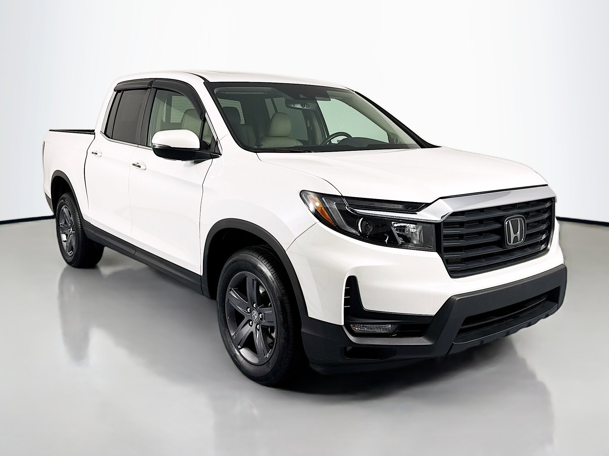 Certified 2023 Honda Ridgeline RTL image 3