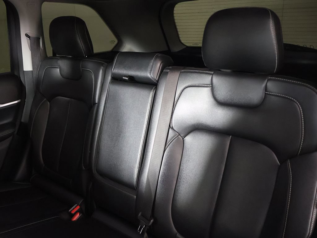 Used 2023 Jeep Grand Cherokee Limited AWD/4WD image 33