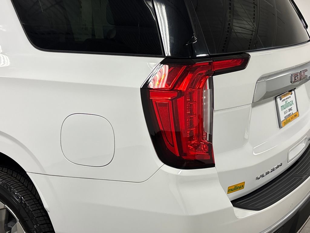 Used 2021 GMC Yukon Denali w/ Denali Premium Package image 15
