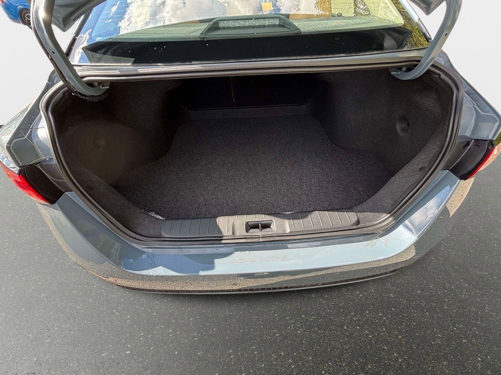 New 2025 Nissan Sentra SV w/ SV Premium Package image 23