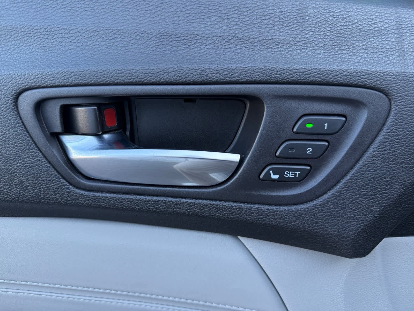 Used 2017 Acura TLX w/ Technology Package image 26