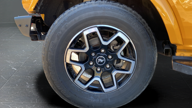 Used 2021 Ford Bronco Outer Banks AWD/4WD image 28