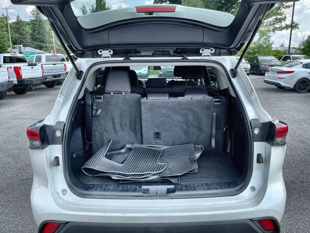 Used 2021 Toyota Highlander L FWD image 21