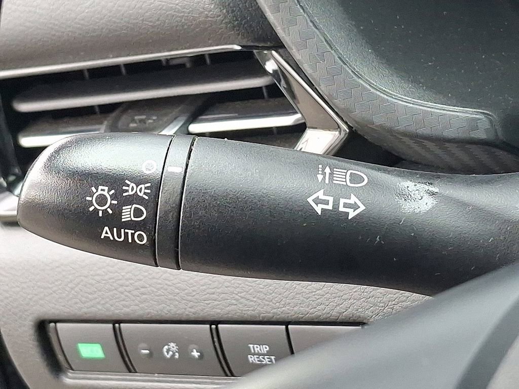 Used 2025 Nissan Sentra SR FWD image 23
