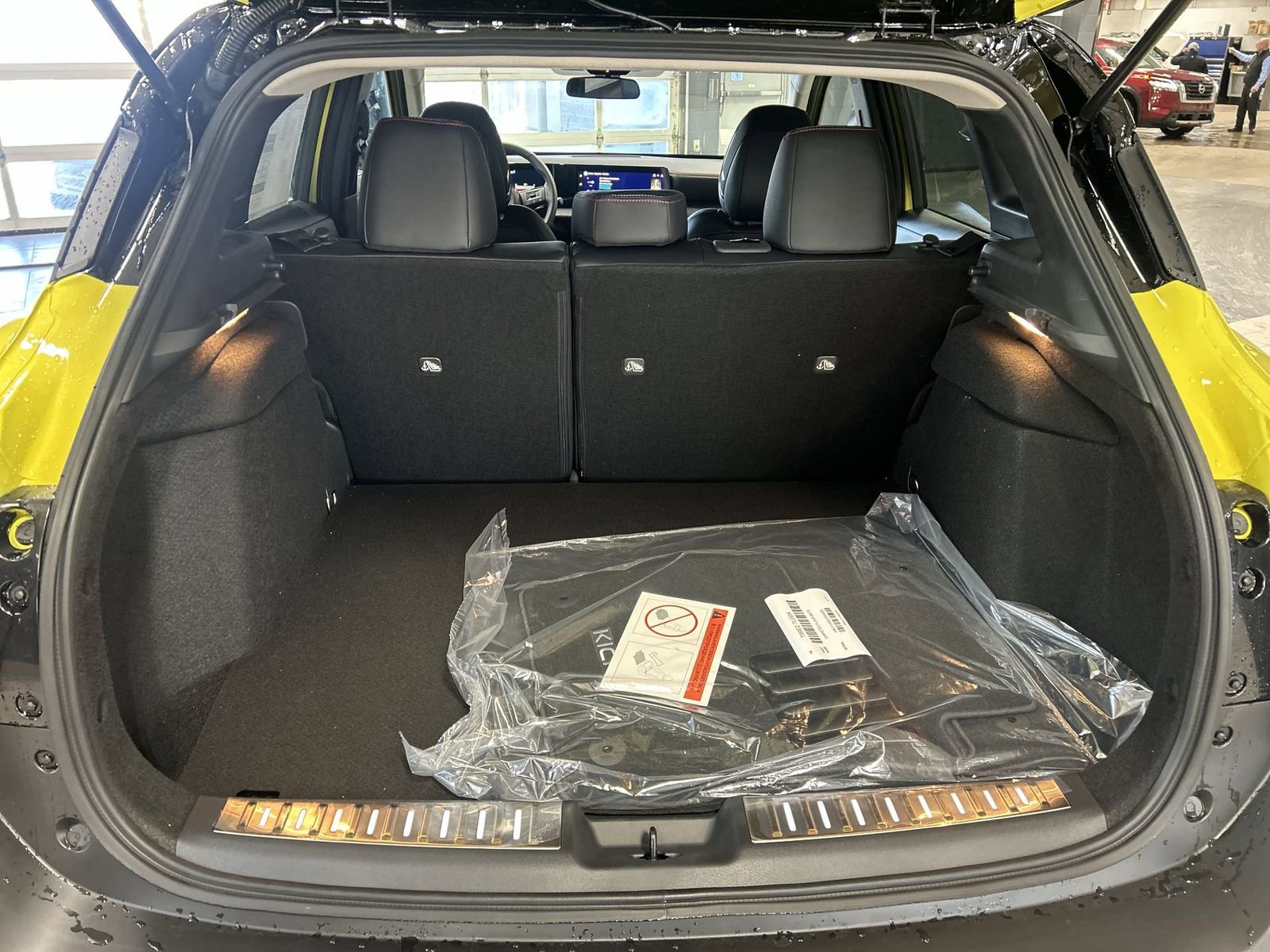 New 2026 Nissan Kicks SR w/ SR Premium Package image 39