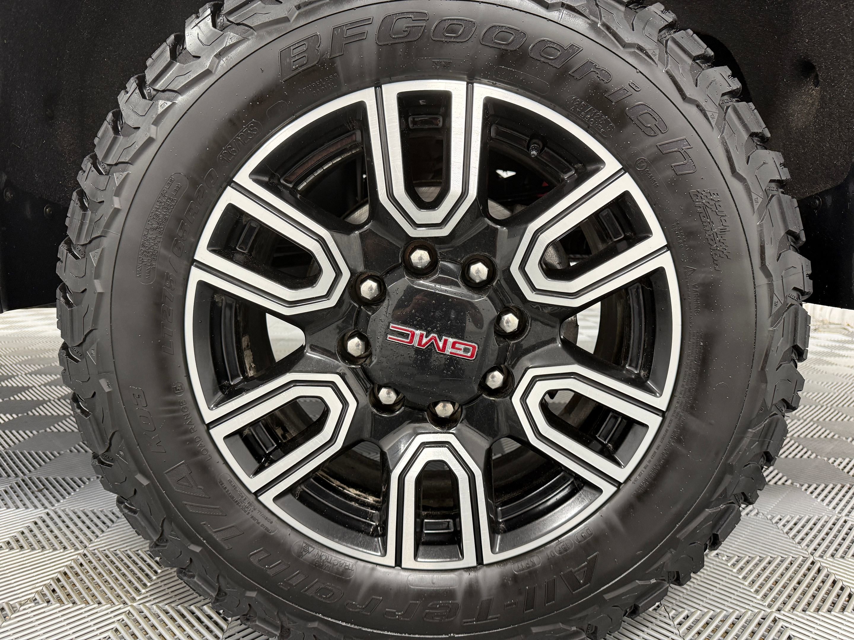 Used 2022 GMC Sierra 2500 AT4 w/ AT4 Premium Plus Package AWD/4WD image 37