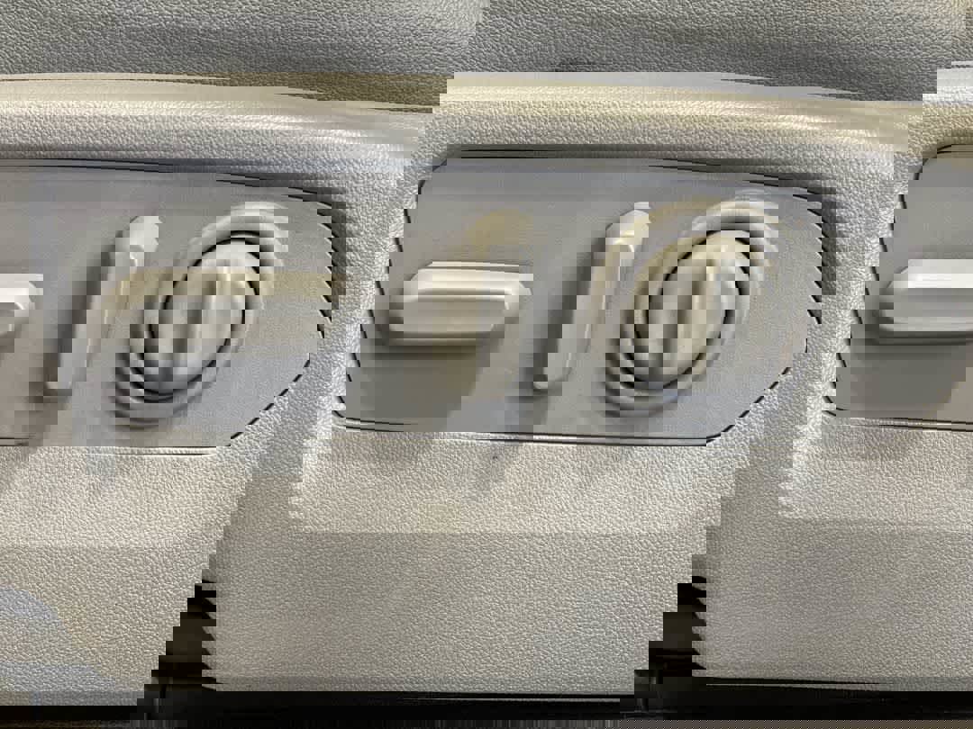 Used 2020 Chevrolet Silverado 1500 LTZ w/ LTZ Plus Package image 15