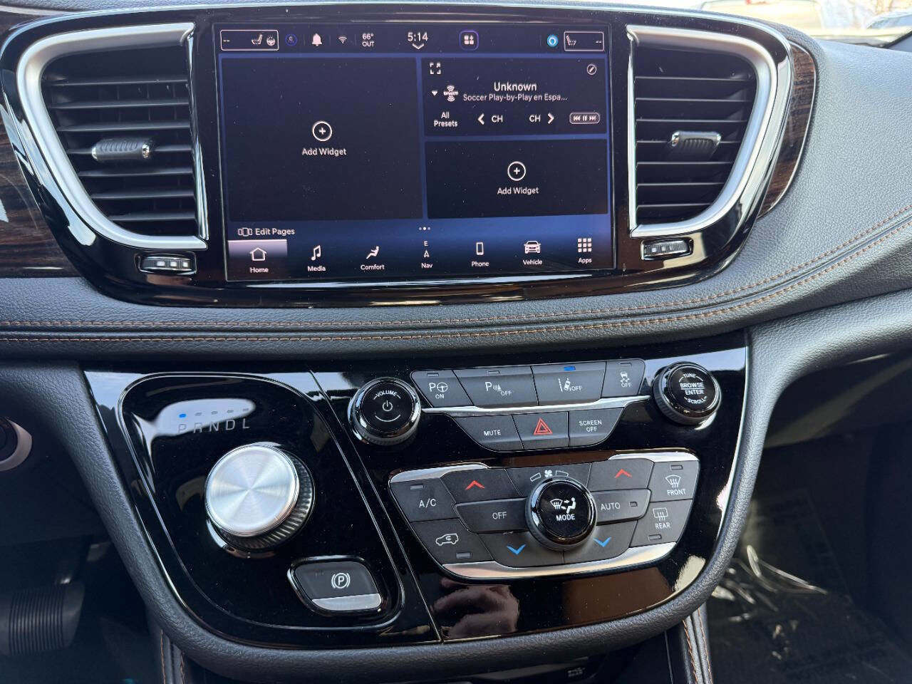 Used 2023 Chrysler Pacifica Pinnacle image 40