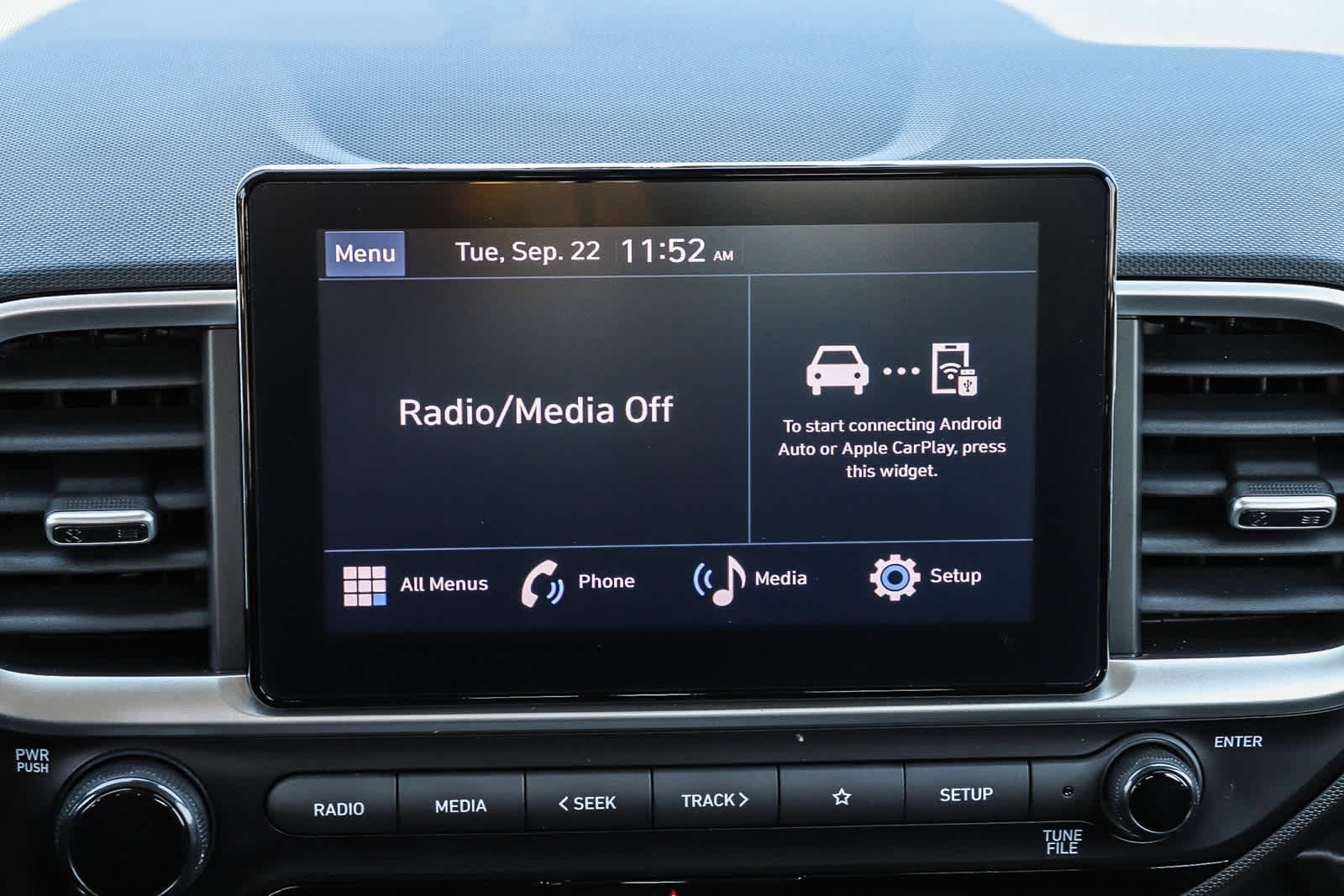 Used 2026 Hyundai Venue SEL FWD image 19