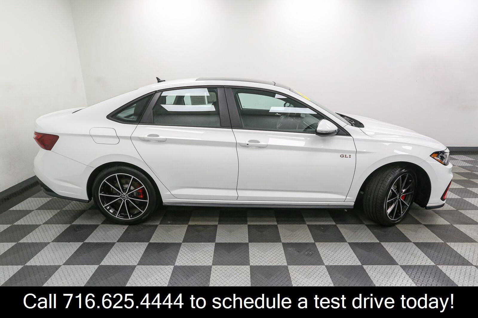 Certified 2025 Volkswagen Jetta GLI Autobahn FWD image 9