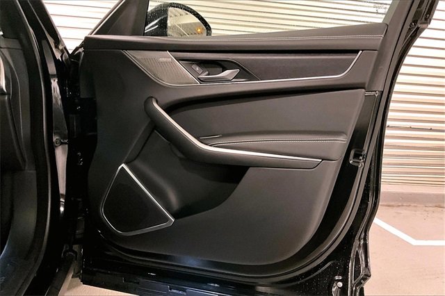 Certified 2025 Jaguar F-PACE R-Dynamic S image 27