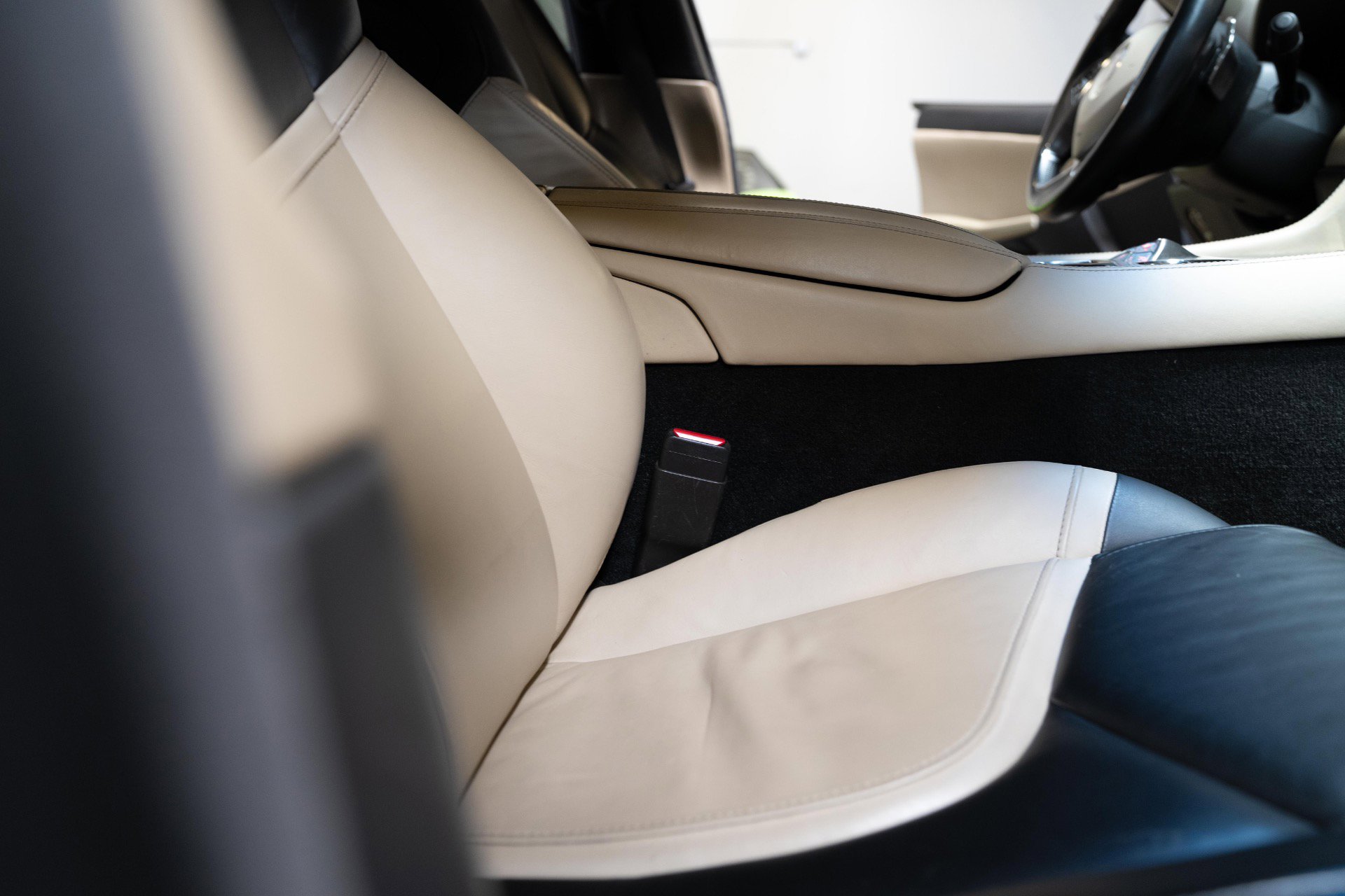 Used 2012 Fisker Karma EcoSport RWD image 78