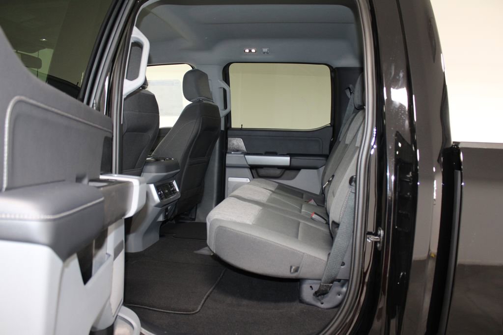 New 2025 Ford F250 XLT w/ Black Appearance Package image 25