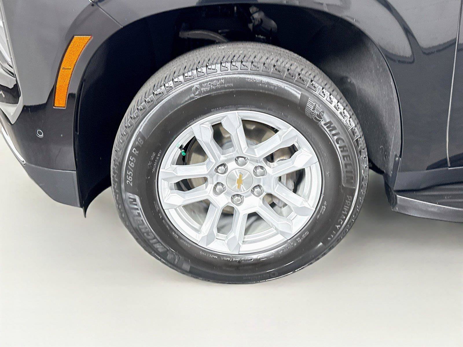 Used 2025 Chevrolet Suburban LT AWD/4WD image 45