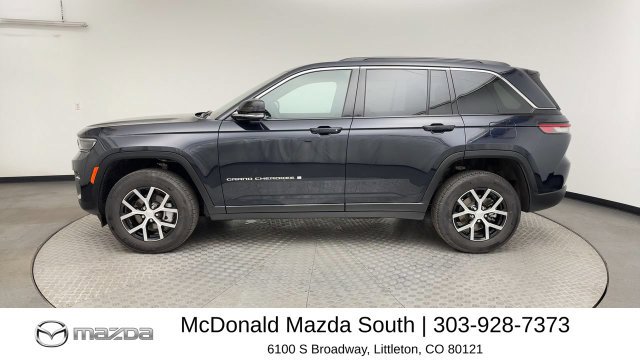 Used 2024 Jeep Grand Cherokee Limited AWD/4WD image 5