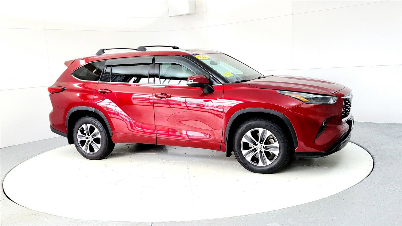 Certified 2022 Toyota Highlander XLE image 7