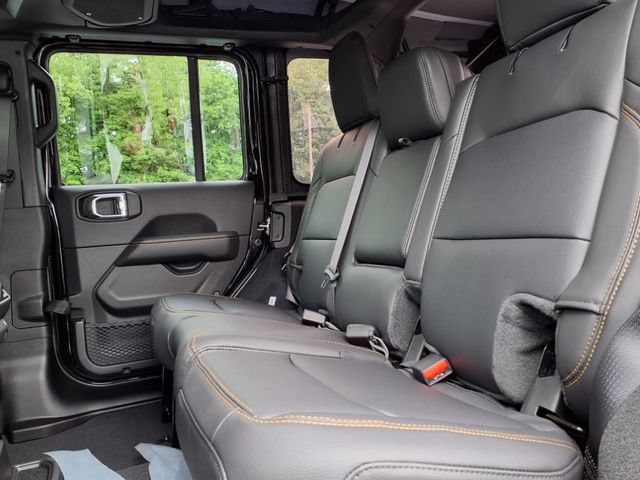 New 2025 Jeep Wrangler Unlimited Sahara AWD/4WD image 8