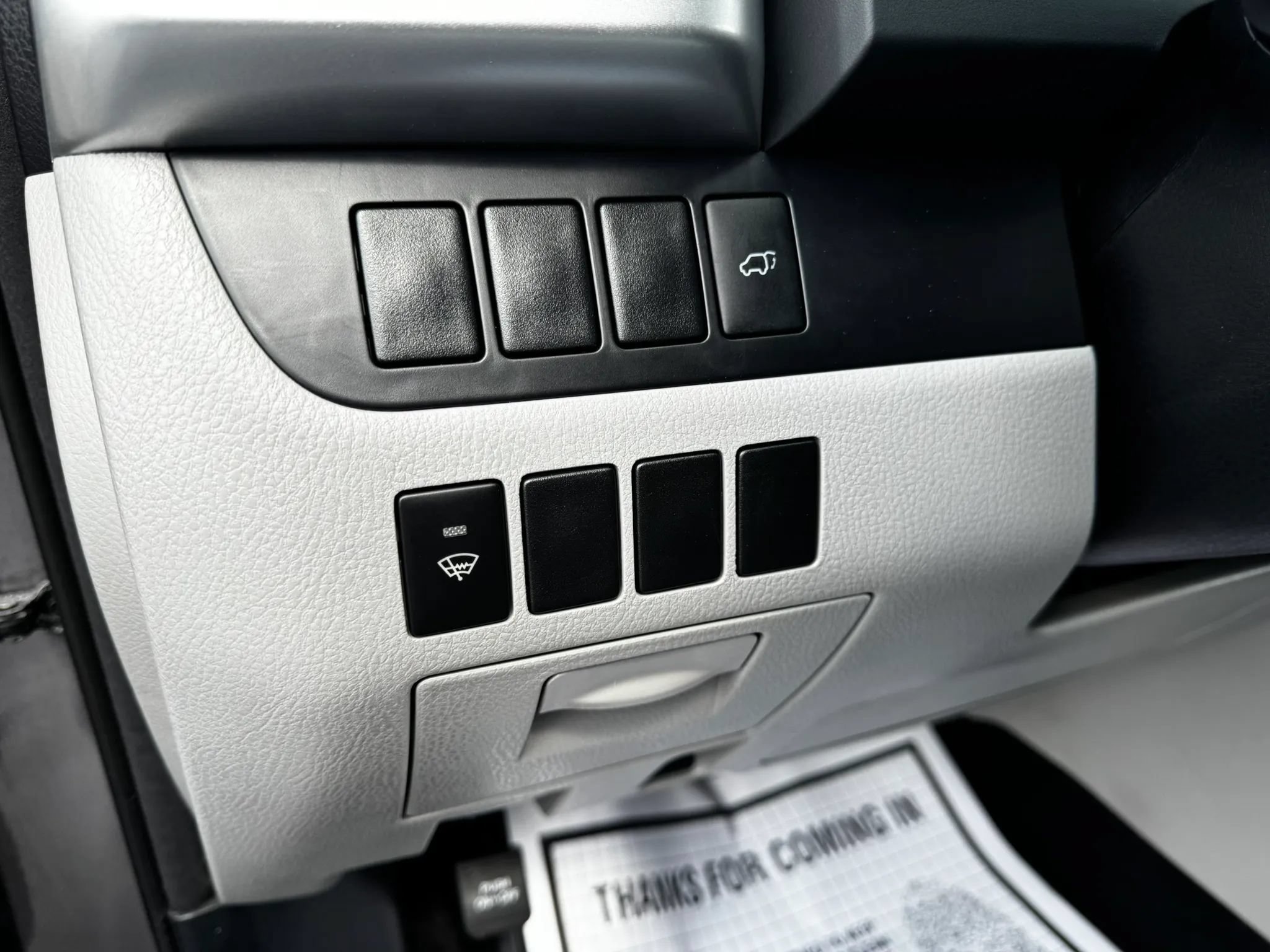 Used 2015 Toyota Highlander Plus AWD/4WD image 30