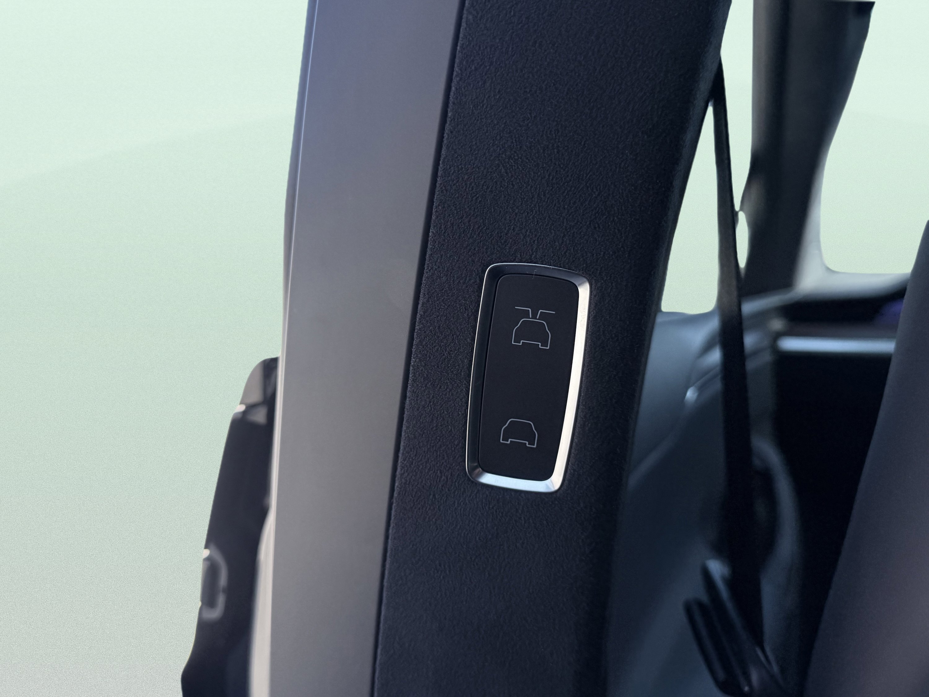 Used 2024 Tesla Model X Long Range image 39