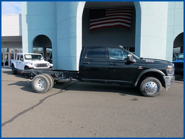 New 2025 RAM 3500 Tradesman image 2