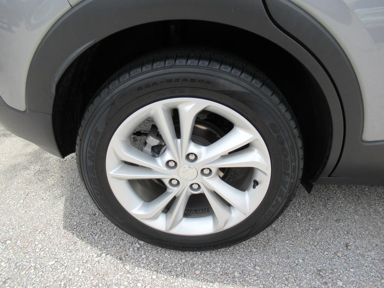 Used 2023 Buick Encore GX Preferred FWD image 8