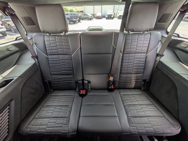 Certified 2025 Cadillac Escalade Sport Platinum w/ LPO, Floor Liner Package AWD/4WD image 17