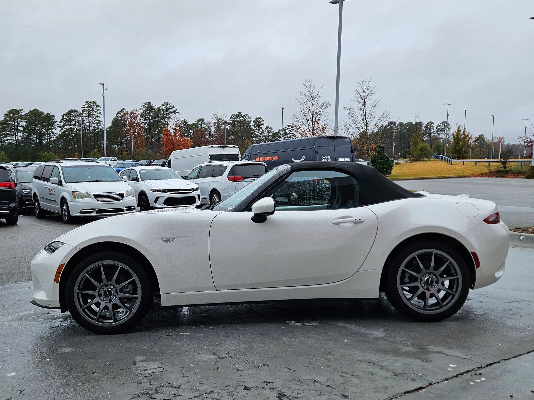 Used 2023 MAZDA MX-5 Miata Grand Touring image 4