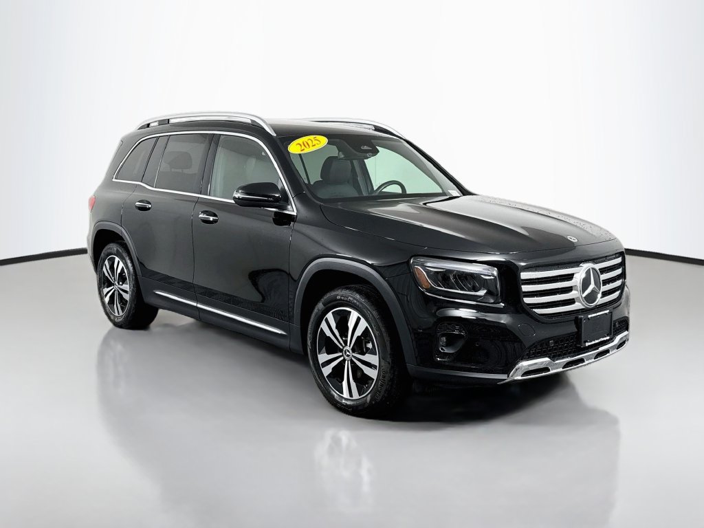 Used 2025 Mercedes-Benz GLB 250 4MATIC w/ Winter Package image 1