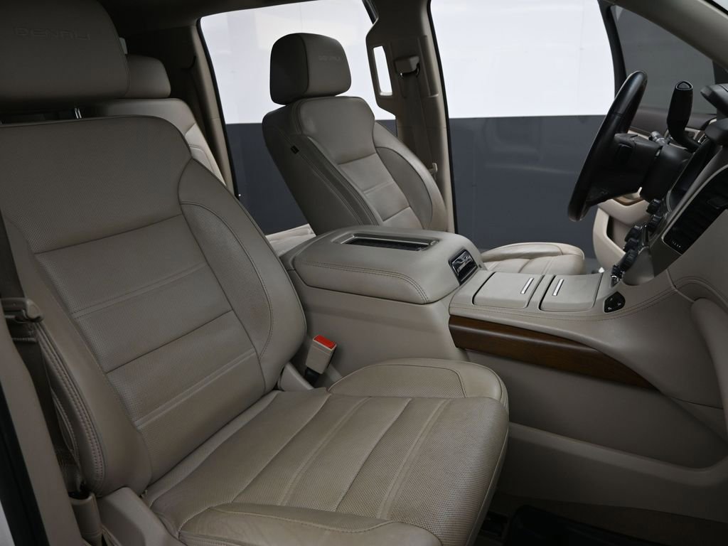 Used 2020 GMC Yukon XL Denali w/ Open Road Package image 28