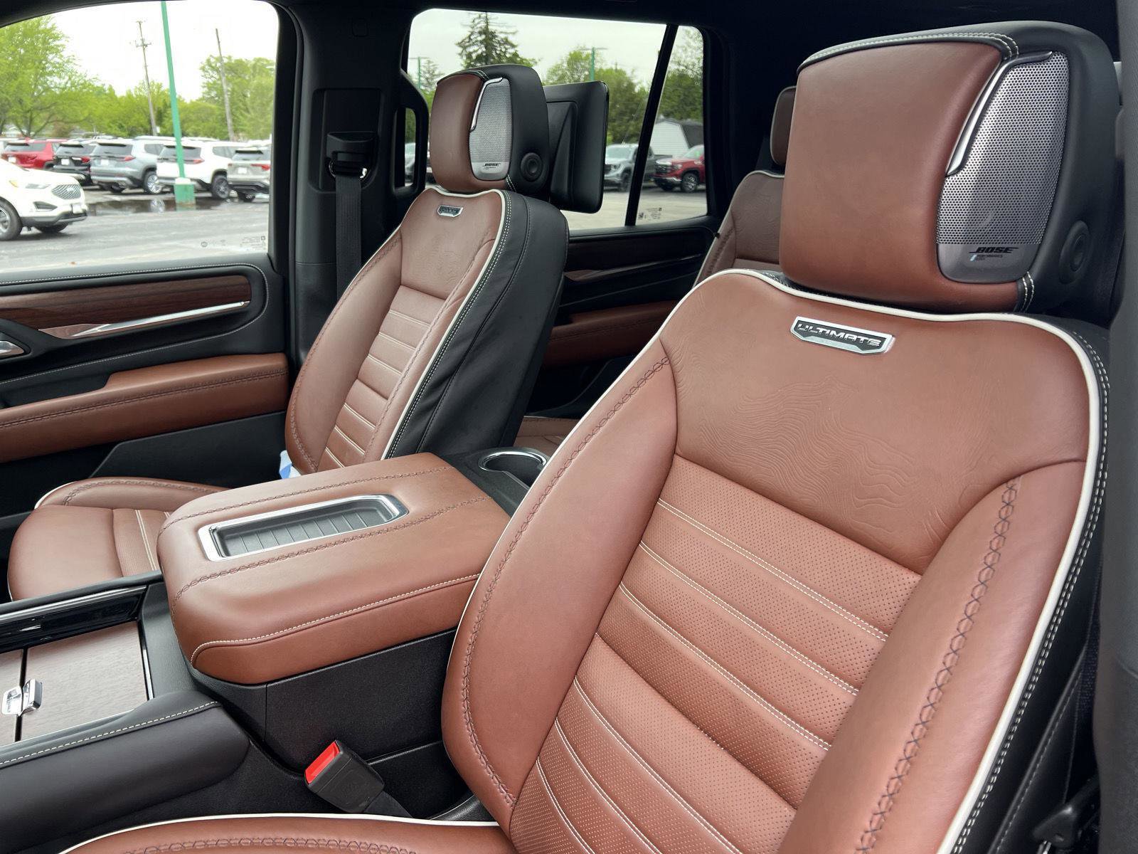 Used 2023 GMC Yukon Denali Ultimate AWD/4WD image 47