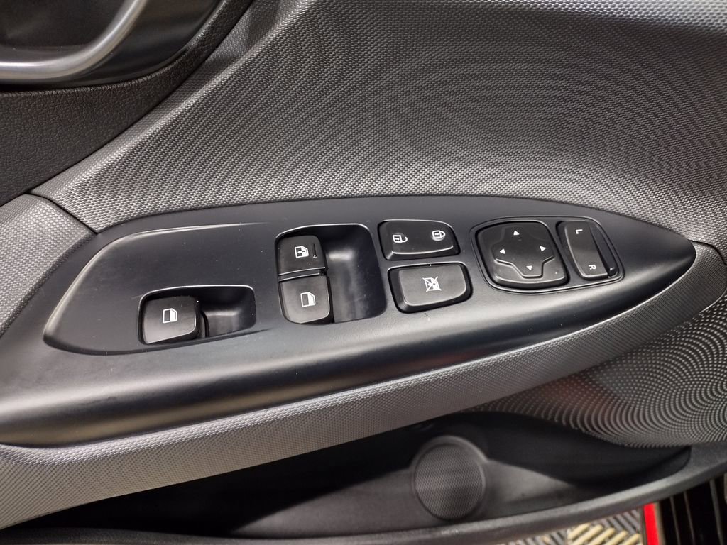 Certified 2022 Hyundai Veloster N Base image 18