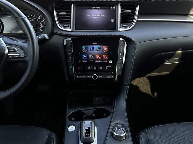 Used 2023 INFINITI QX50 Luxe FWD image 17