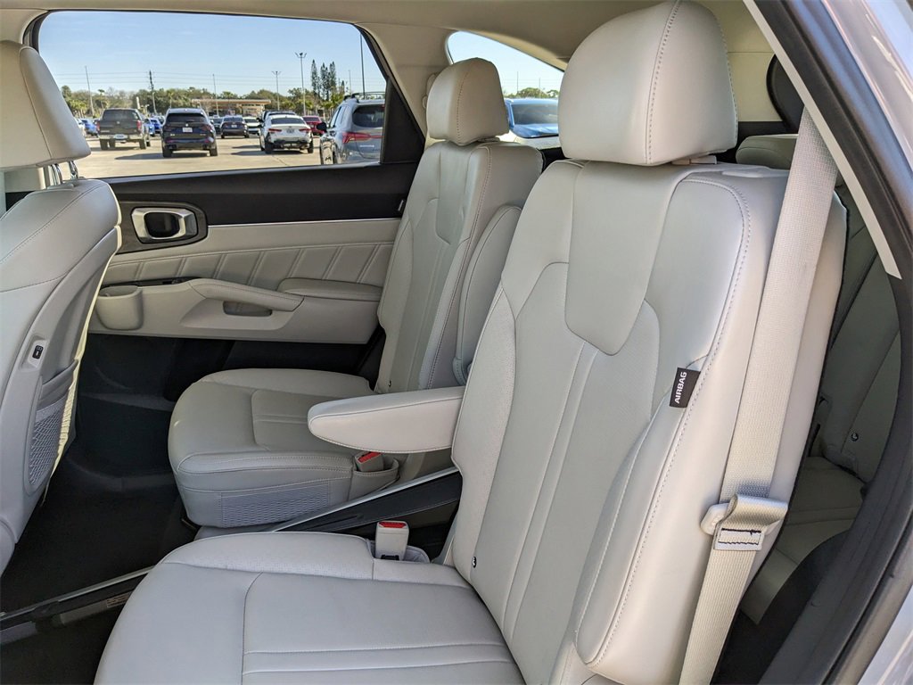 Certified 2025 Kia Sorento SX image 20