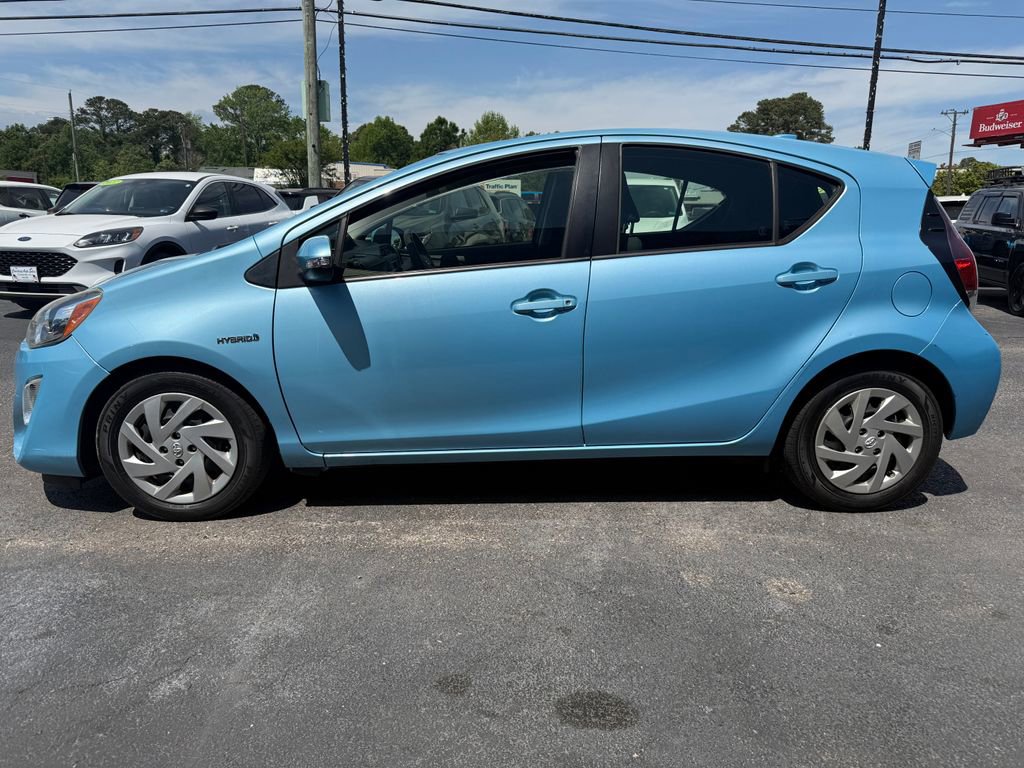 Used 2015 Toyota Prius C Two image 4