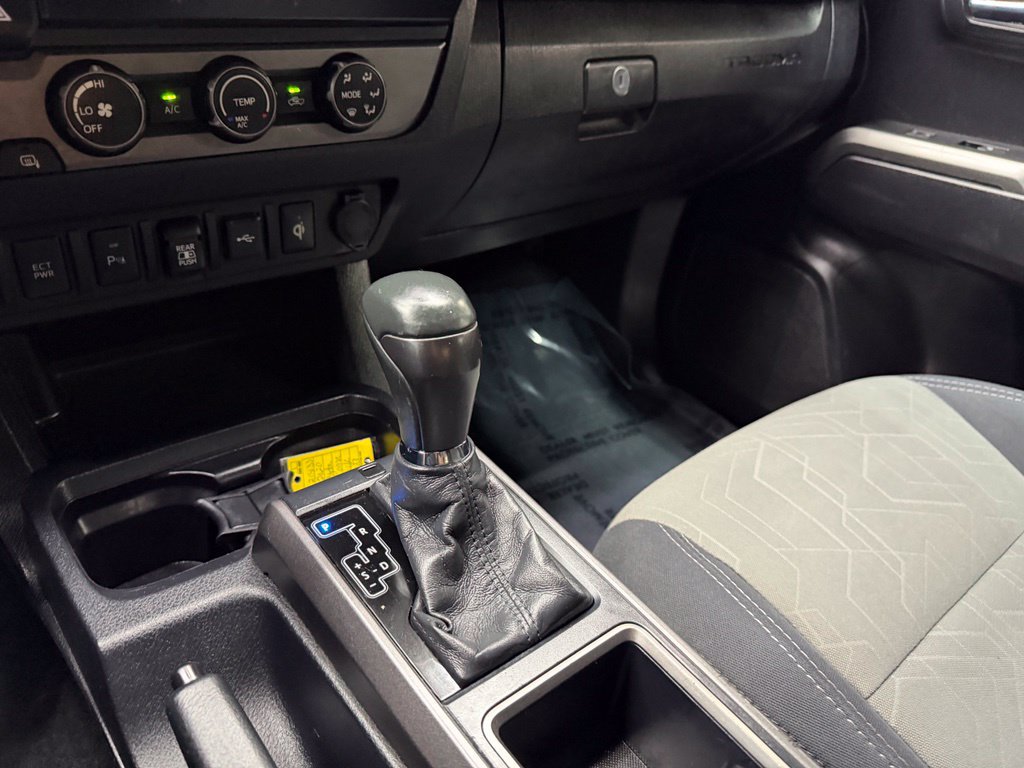 Used 2020 Toyota Tacoma TRD Sport w/ Technology Package AWD/4WD image 26